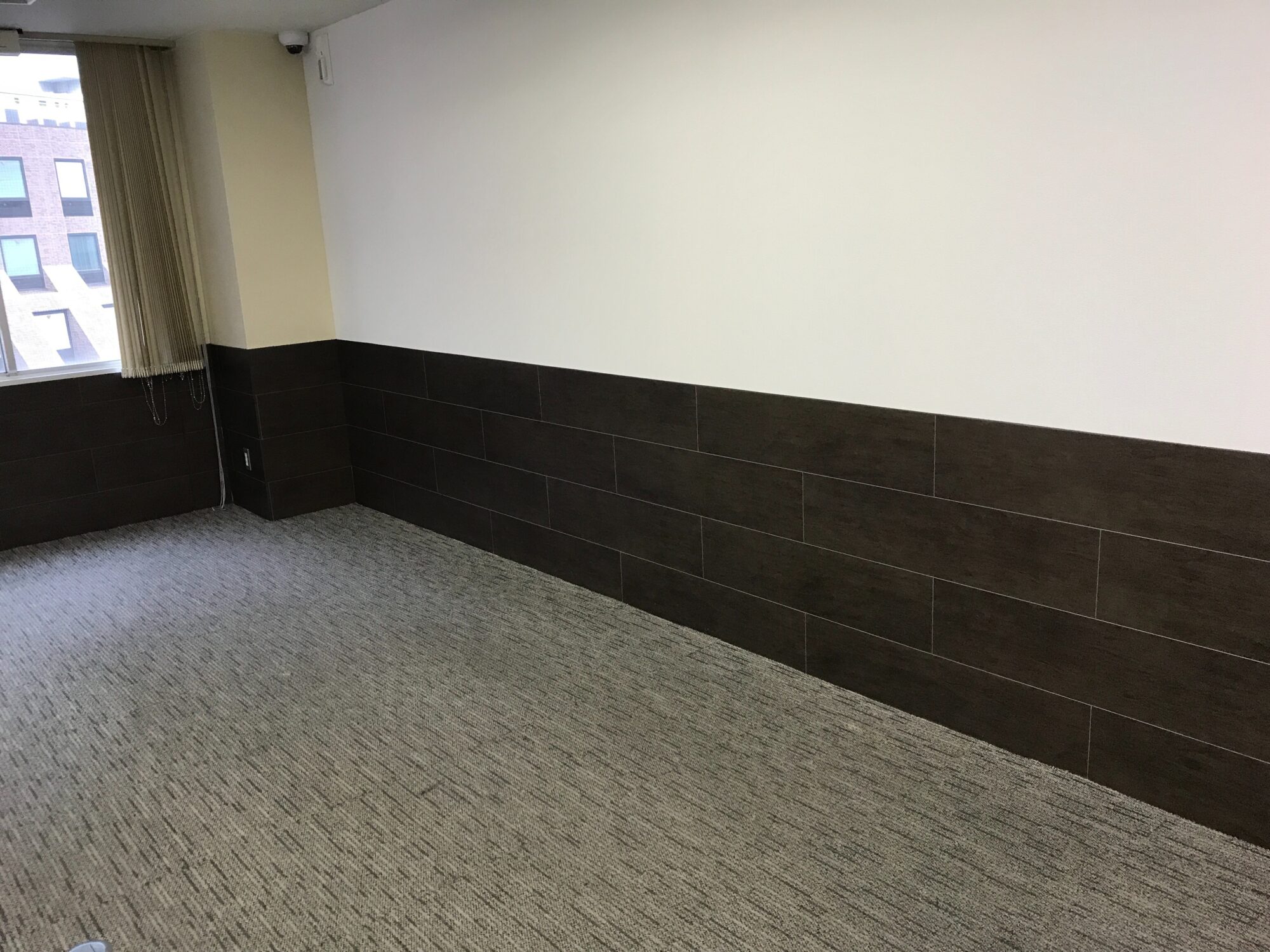 腰壁タイル張り