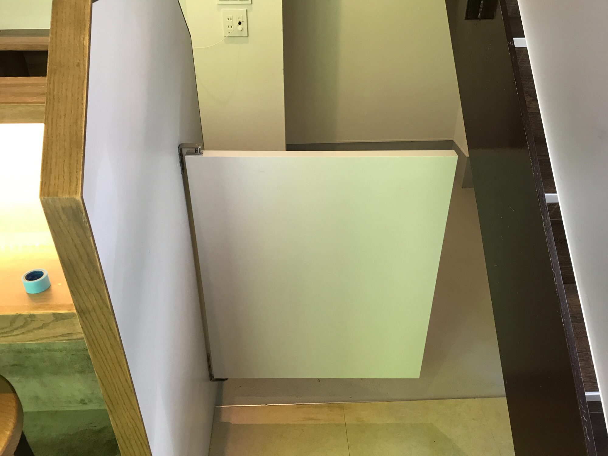 ウエスタン扉設置・バタ戸