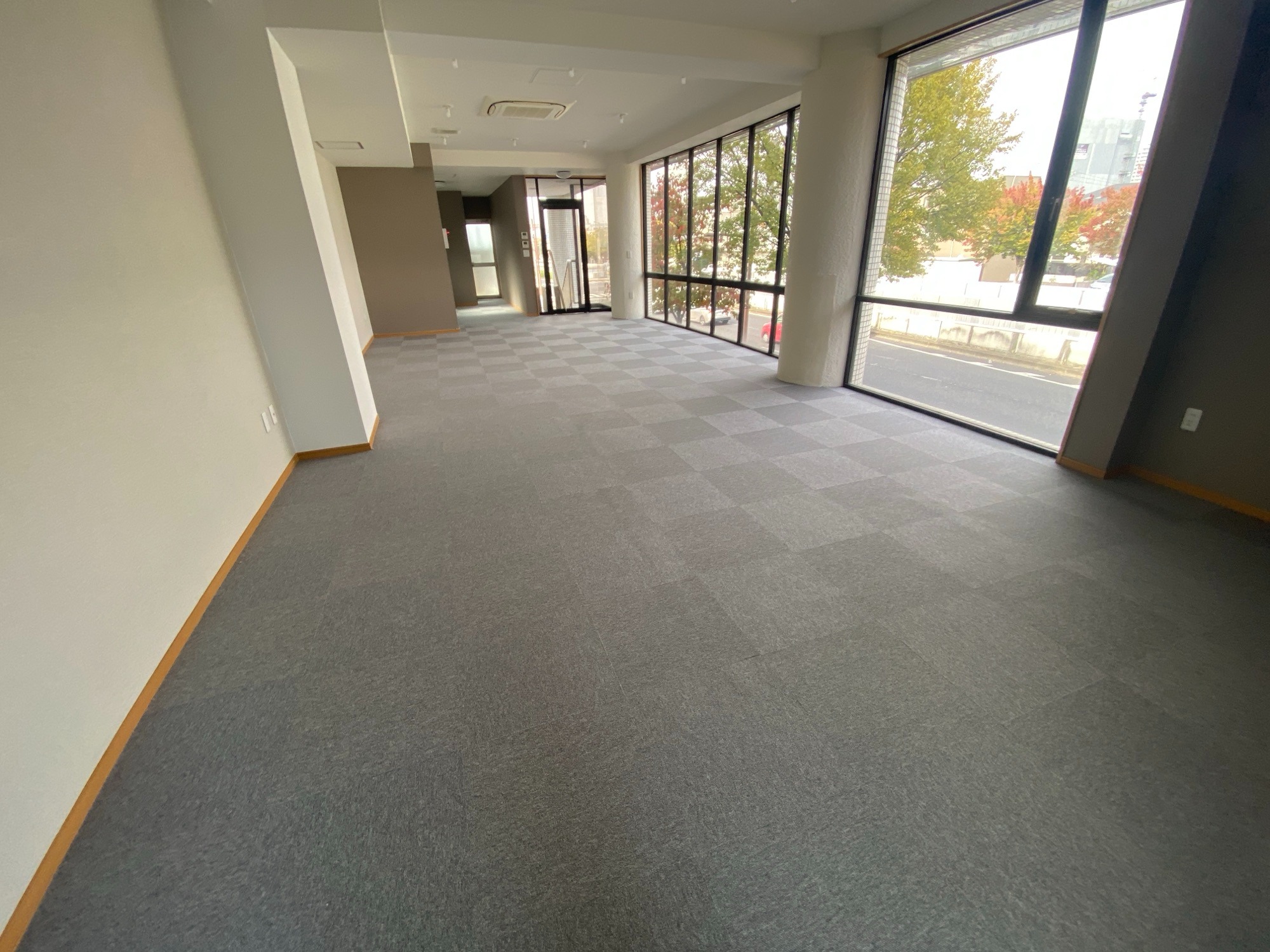 床タイルカーペット